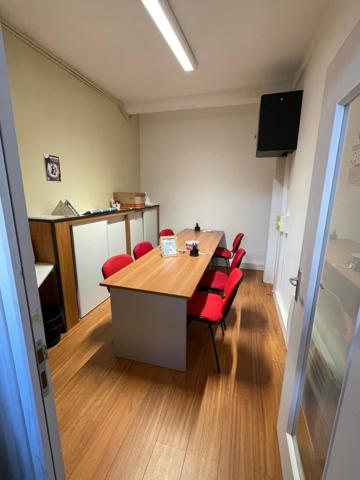 Local commercial centre de St Nazaire