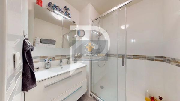 Vente                                                      Appartement
                        
                     3 pièces                      72 m2                     à Marly-le-Roi