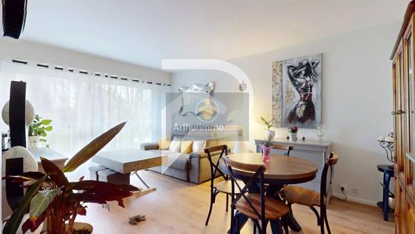Vente                                                      Appartement
                        
                     3 pièces                      72 m2                     à Marly-le-Roi