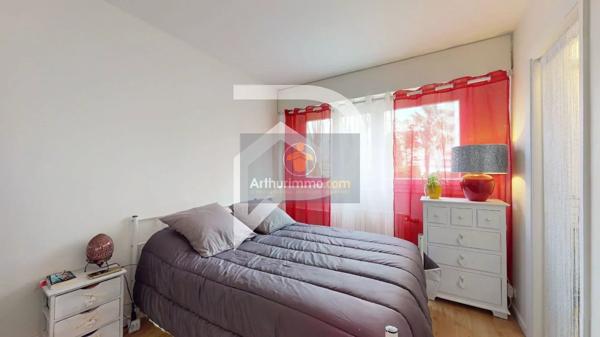 Vente                                                      Appartement
                        
                     3 pièces                      72 m2                     à Marly-le-Roi