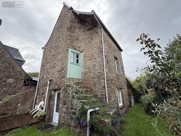 Maison à vendre à Guingamp dans les Côtes-d'Armor (22200), ref : 22064-1305