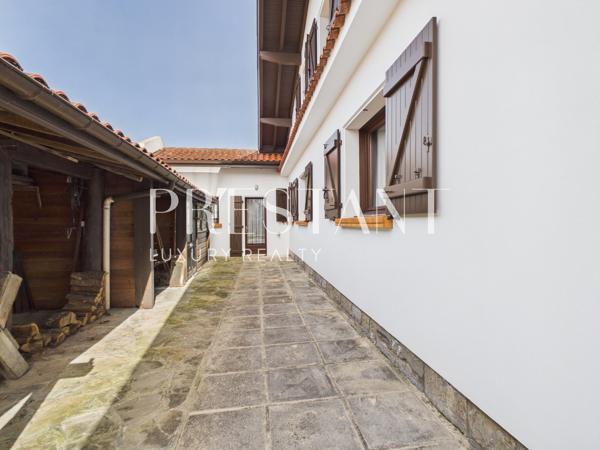 Biarritz,Quartier Saint Martin/Connecteur, Maison avec garage, potentiel piscine, BIARRITZ