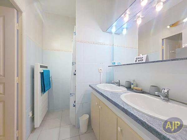 Appartement à vendre Arcachon - 3 pièces, 61m² avec 2 chambre(s) à 375 000€ - AJP Immobilier Arcachon