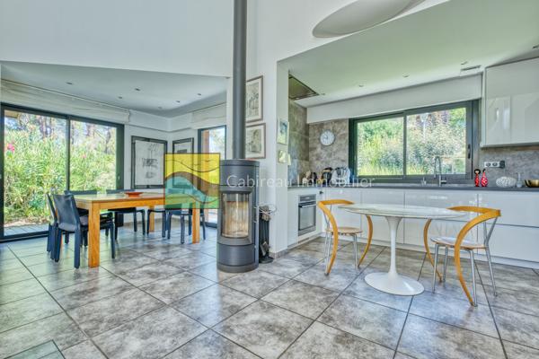 Maison 6 pièce(s) 4 chambre(s) 174 m²