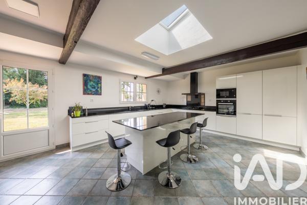 Maison à vendre 10 pièces 409 m² Ambès