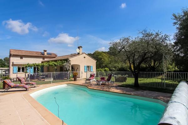 Belle maison avec piscine à vendre à Mougins