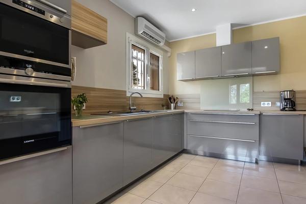 Belle maison avec piscine à vendre à Mougins