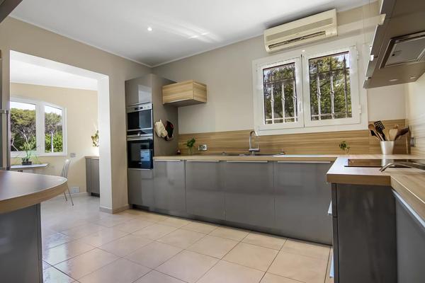 Belle maison avec piscine à vendre à Mougins