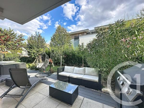 Appartement à vendre  3 pièces - 64,84 m 2   THIAIS  - 94