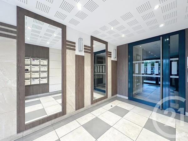 Appartement à vendre  3 pièces - 64,84 m 2   THIAIS  - 94