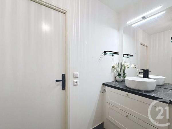 Appartement à vendre  3 pièces - 64,84 m 2   THIAIS  - 94
