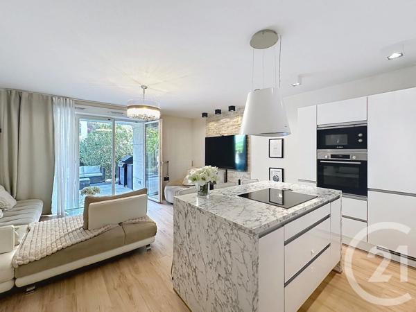 Appartement à vendre  3 pièces - 64,84 m 2   THIAIS  - 94