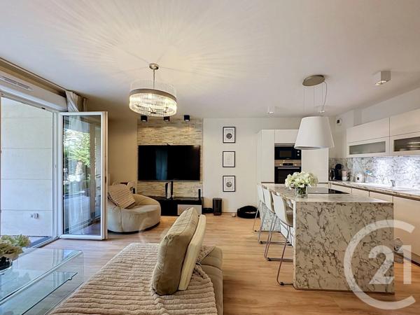 Appartement à vendre  3 pièces - 64,84 m 2   THIAIS  - 94