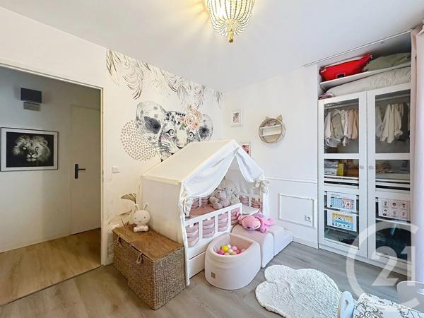 Appartement à vendre  3 pièces - 64,84 m 2   THIAIS  - 94