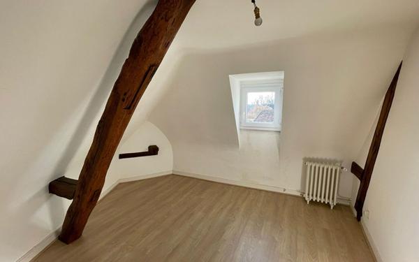 Appartement à louer    2 pièces • 56,80 m2 Château-Renault