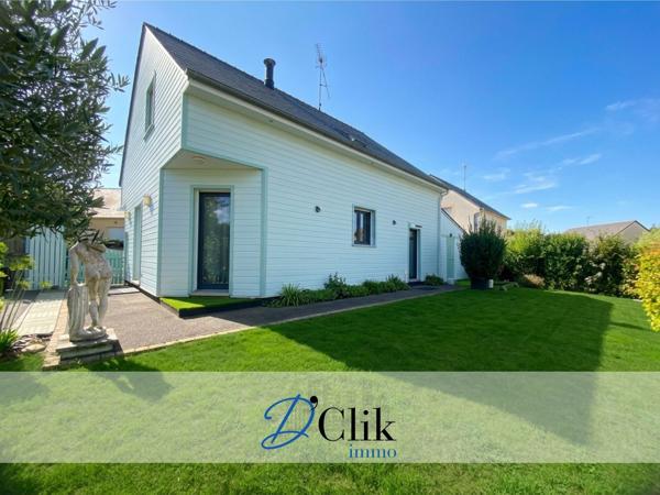 Pavillon en bois à vendre à CHANGE ! Changé (53810)