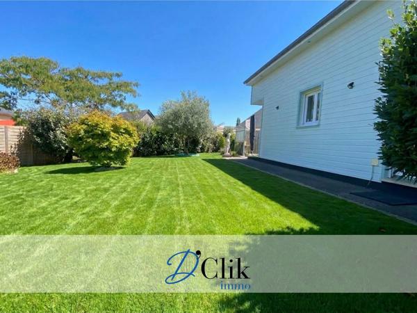 Pavillon en bois à vendre à CHANGE ! Changé (53810)