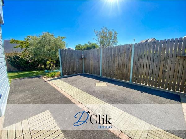 Pavillon en bois à vendre à CHANGE ! Changé (53810)