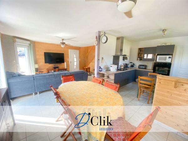 Pavillon en bois à vendre à CHANGE ! Changé (53810)