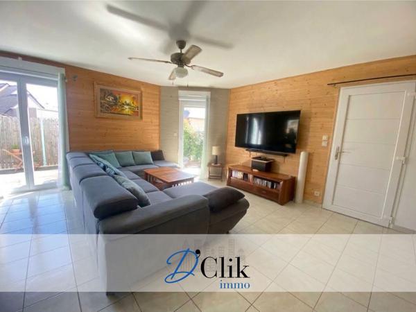 Pavillon en bois à vendre à CHANGE ! Changé (53810)