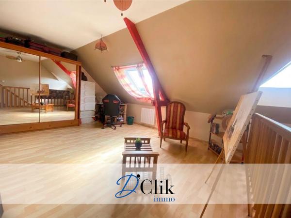 Pavillon en bois à vendre à CHANGE ! Changé (53810)