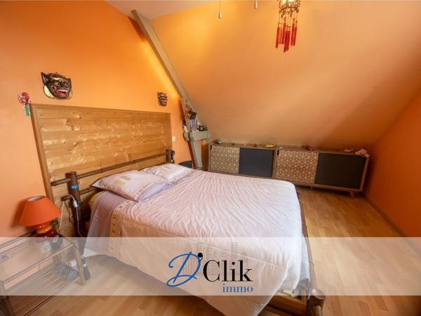 Pavillon en bois à vendre à CHANGE ! Changé (53810)