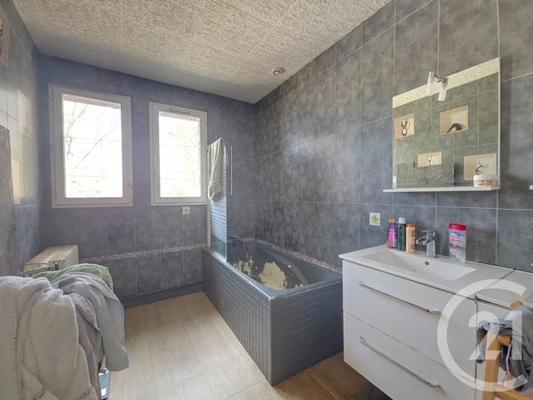 Maison à vendre  6 pièces - 136 m 2   MAINTENON  - 28