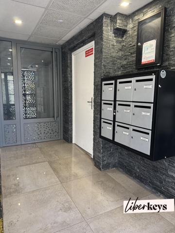 Studio lumineux en très bon état