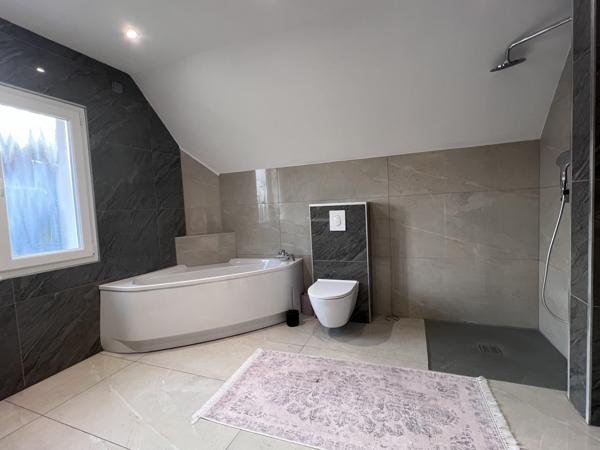 Maison 6 pièces - 130 m² Exclusivité efficity