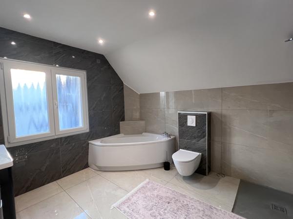 Maison 6 pièces - 130 m² Exclusivité efficity