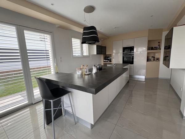 Maison 6 pièces - 130 m² Exclusivité efficity