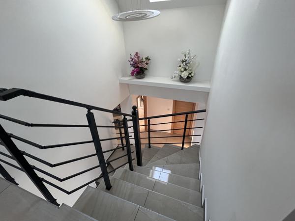 Maison 6 pièces - 130 m² Exclusivité efficity