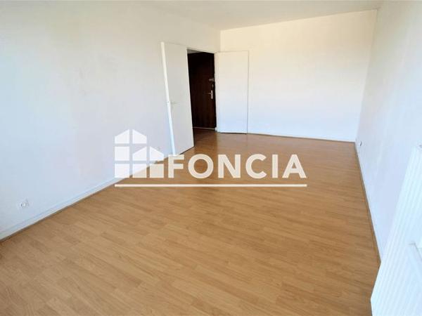 Location Appartement 2 pièces 47.21 m² - 32 AVENUE DE LIMAGNE Maurepas 78310