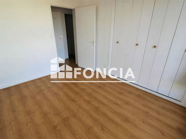 Location Appartement 2 pièces 47.21 m² - 32 AVENUE DE LIMAGNE Maurepas 78310