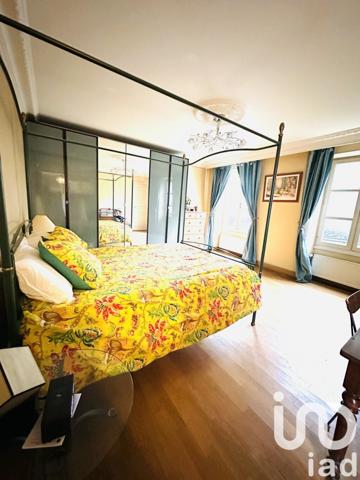 Demeure 10 pièces de 220 m² à Choisy-le-Roi (94600)