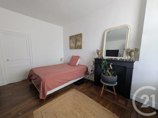 Maison à vendre  5 pièces - 130 m 2   CHATEAUROUX  - 36