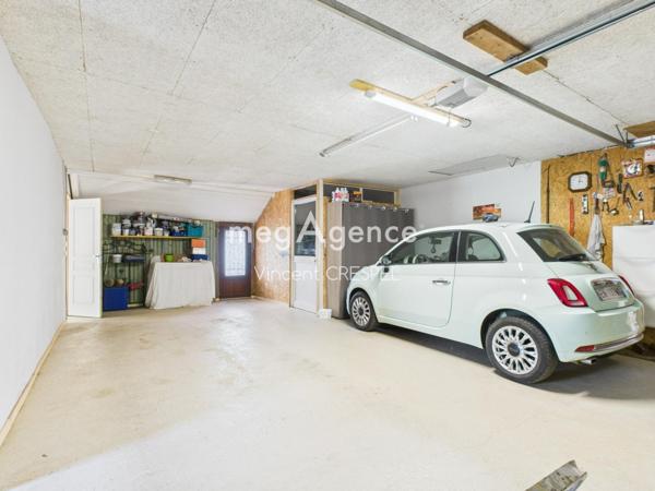 Maison à ARGENTRE, 53210 - 8 pièces 350m²