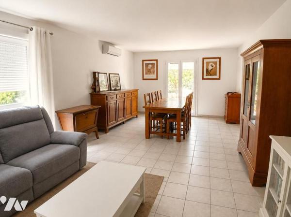 Maison de plain pied avec terrain de 700 m2