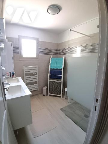 Maison de plain pied avec terrain de 700 m2