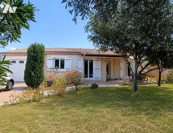 Maison de plain pied avec terrain de 700 m2