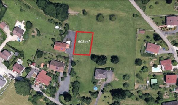 Terrain constructible viabilisé de 605 m²