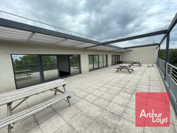 Bureaux à louer à Montpellier avec terrasse privative et parkings inclus
