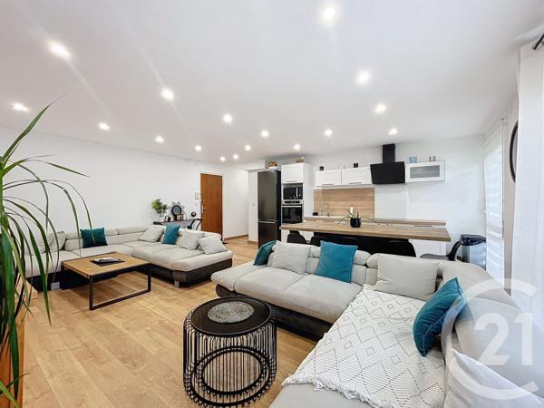 Appartement T5 à vendre  6 pièces - 99 m2 CHOLET - 49