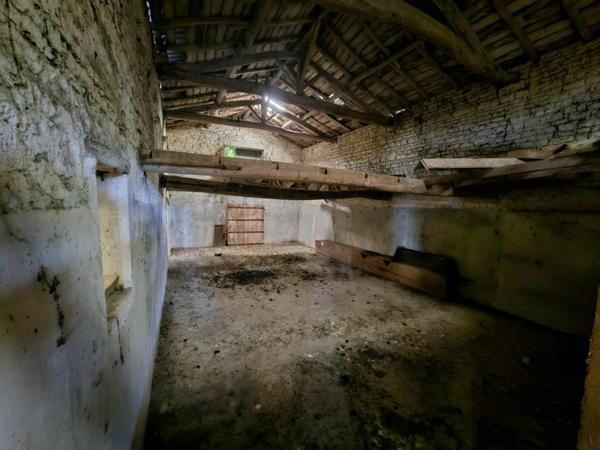 Ancien Silo et ses dépendances à réhabiliter - MARSAIS