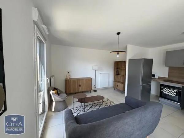Appartement à louer 3 pièces 68.9m² Saint-Genis-Pouilly (01630)