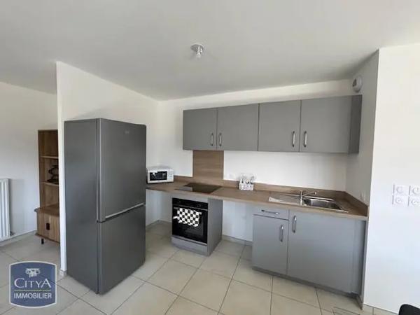 Appartement à louer 3 pièces 68.9m² Saint-Genis-Pouilly (01630)