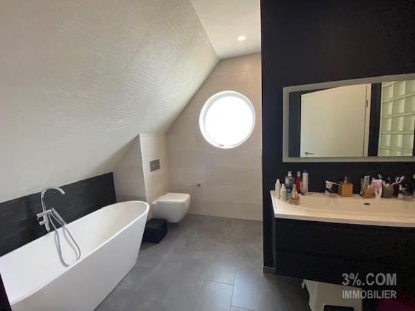 3%COM Très belle maison contemporaine avec piscine Gimbrett (67370)