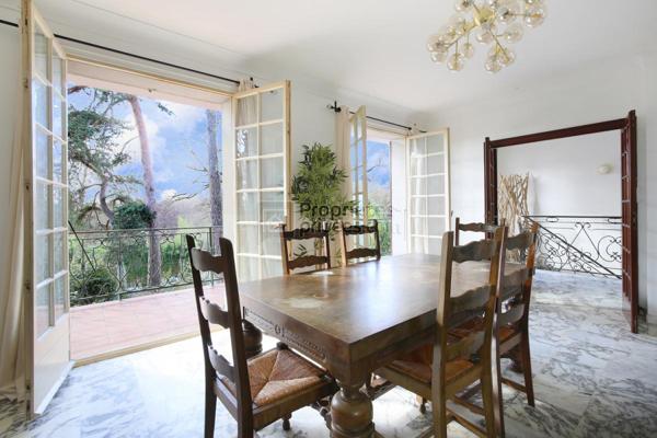 Maison familiale 7 pièces sur 3 niveaux - IDÉAL REGROUPEMENT FAMILIAL / PROFESSION LIBÉRALE