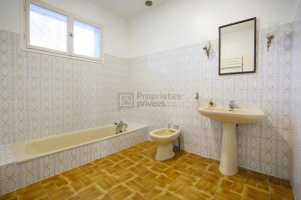 Maison familiale 7 pièces sur 3 niveaux - IDÉAL REGROUPEMENT FAMILIAL / PROFESSION LIBÉRALE