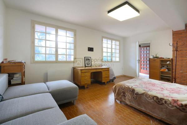 Maison familiale 7 pièces sur 3 niveaux - IDÉAL REGROUPEMENT FAMILIAL / PROFESSION LIBÉRALE